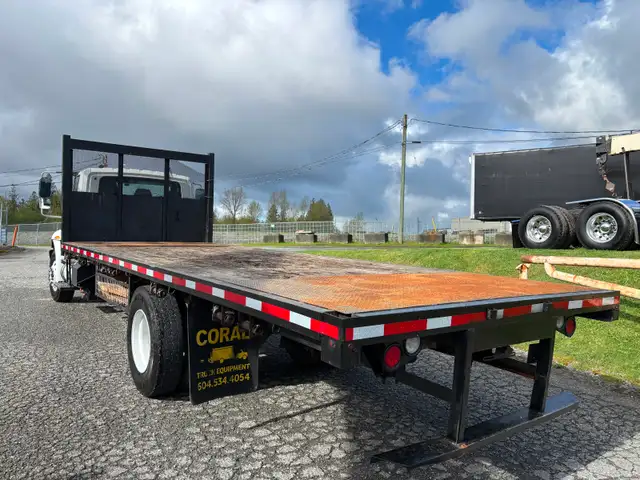 2017 International 24' Flatdeck in Heavy Trucks in Abbotsford - Image 6
