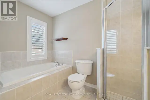 118 CHAPMAN COURT Aurora (Aurora Grove), Ontario in Houses for Sale in Markham / York Region - Image 32