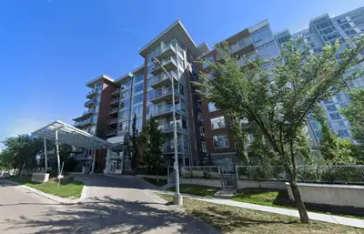Senior Promo (65+): $199 security deposit For inquiries or to book a viewing, call or text 587-418-3...