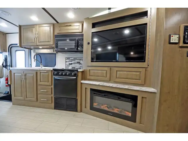2020 Forest River FR3 34 DS Classe A VR / RV 2 Extension + Foyer in RVs & Motorhomes in Laval / North Shore - Image 13