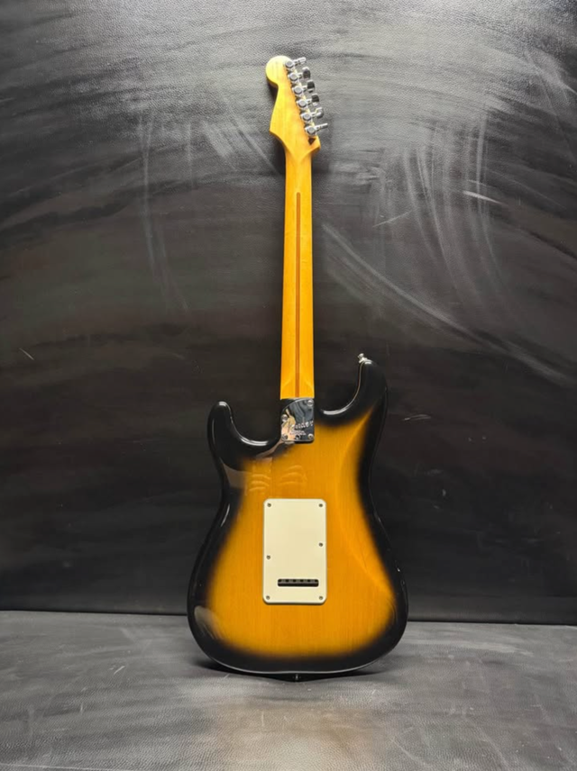 Fender Stratocaster Deluxe USA 2005 in Guitars in Mississauga / Peel Region - Image 5
