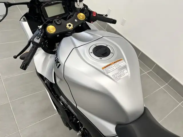 2025 Suzuki GSX-R1000A in Sport Bikes in St. Albert - Image 15