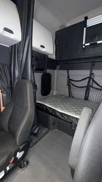 2020 FREIGHTLINER/MERCEDES NEW CASCADIA 126 Tandem Axle Sleeper Tractor - Automatic transmission-606... (image 9)