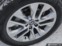 * Active Torque All-Wheel Drive with Multi-Terrain Select (Mud, Sand, Rock, Dirt, Snow) * SofTex-tri... (image 8)