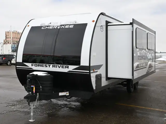 2026 GREY WOLF 27GHBL in Travel Trailers & Campers in St. Albert - Image 4