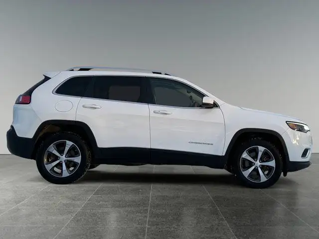 2019 Jeep Cherokee Limited in Cars & Trucks in Calgary - Image 9