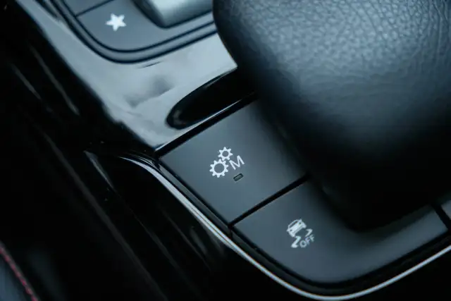 2022 Mercedes-Benz A-Class in Cars & Trucks in Markham / York Region - Image 46