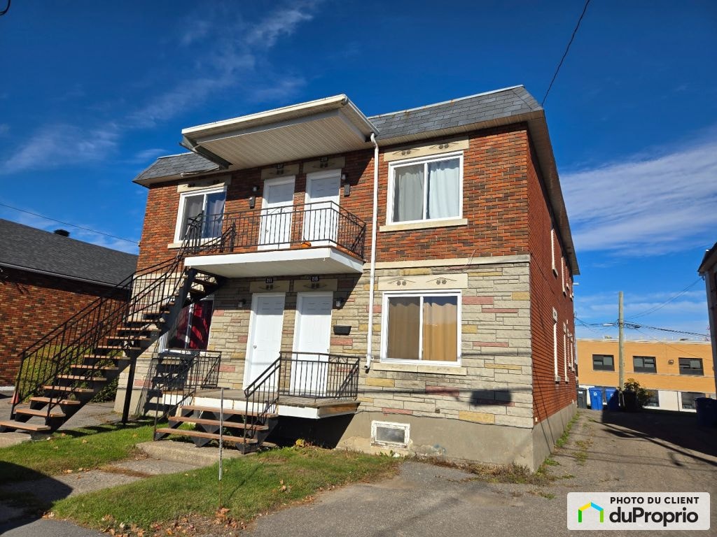 $989,000 - Quadruplex for sale in St-Jérôme (St-Jérôme) — photo 1