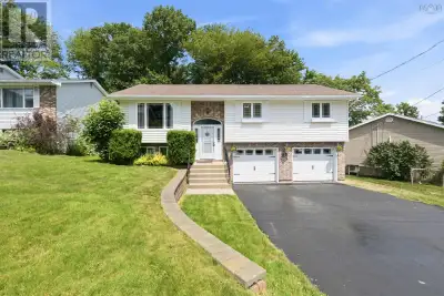 Very bright well-maintained home in a lovely family neighbourhood. This property has something for e...