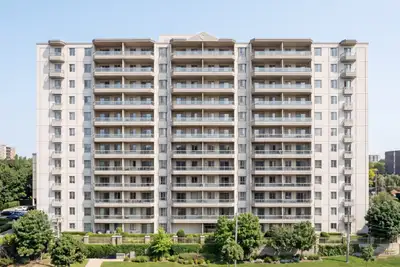 Live in the Heart of Kitchener – Steps from Victoria Park! Welcome to Victoria Park Towers, where ur...