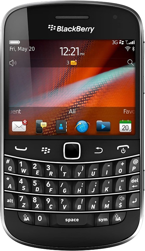 BlackBerry Bold 9900 - 8GB - Black (Unlocked) Smartphone in Cell Phones in Edmonton