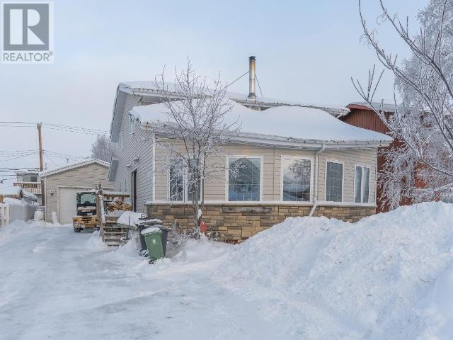 5012 FINLAYSON DRIVE Yellowknife, Northwest Territories in Houses for Sale in Yellowknife