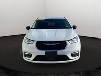 This Chrysler Pacifica has a powerful Regular Unleaded V-6 3.6 L/220 engine powering this Automatic... (image 5)