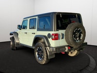 This Jeep Wrangler has a dependable Regular Unleaded V-6 3.6 L/220 engine powering this Automatic tr... (image 3)