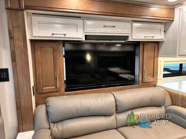 2022 Entegra Coach Aspire 44W 450 h.p. Diesel 11 K Miles in RVs & Motorhomes in Moncton - Image 74