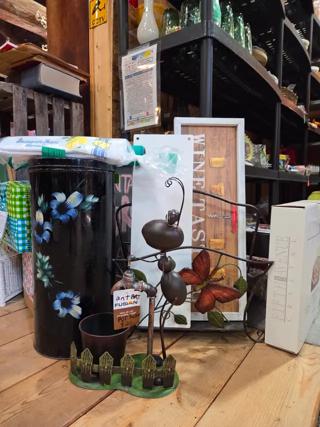 OpEN today MONday and ALL mondays going forward! in Arts & Collectibles in St. Catharines - Image 11