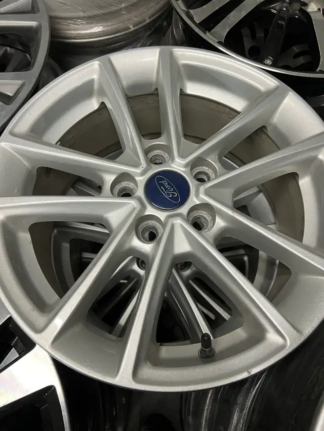 4 mags 16 pouces ford a vendre in Tires & Rims in Laval / North Shore - Image 2