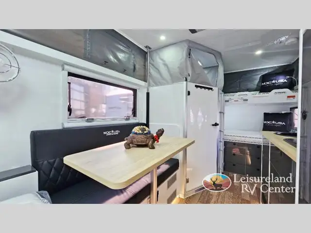 2027 MDC XT15-4E OGE – True Off-Grid Bunkhouse in Travel Trailers & Campers in Delta/Surrey/Langley - Image 11
