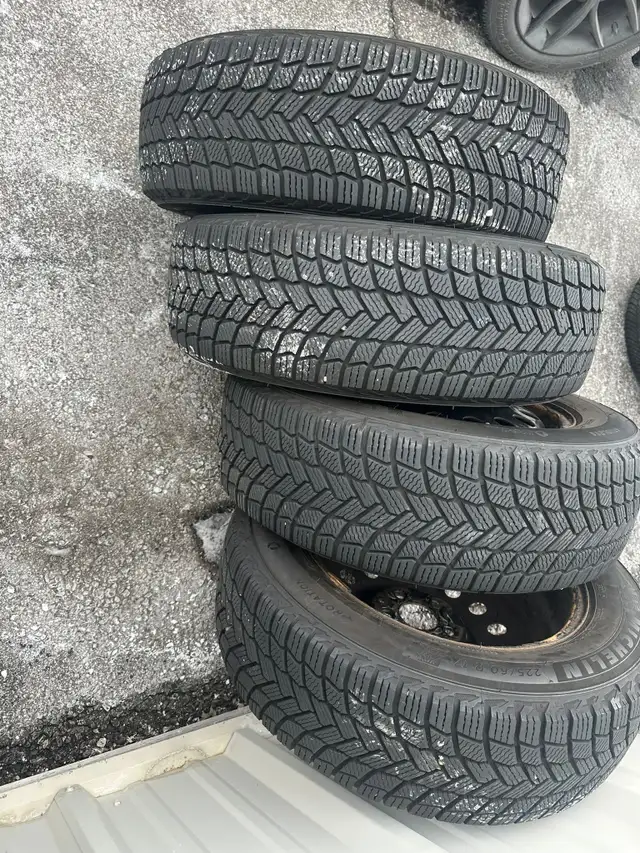 225/60/17 Michelin winters 5x114.3 hyundai Tucson Kia sportage in Tires & Rims in Mississauga / Peel Region - Image 5