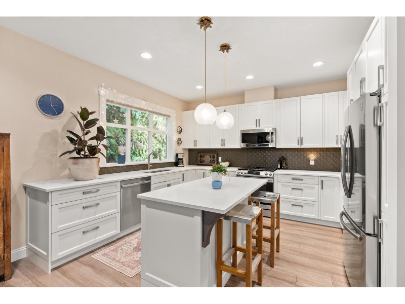 598 BALS LANE Gibsons, British Columbia Houses for Sale Sunshine