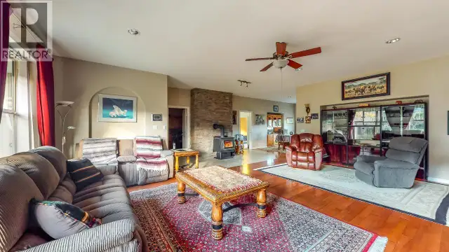7231 ISLAND Road Oliver, British Columbia in Houses for Sale in Penticton - Image 12