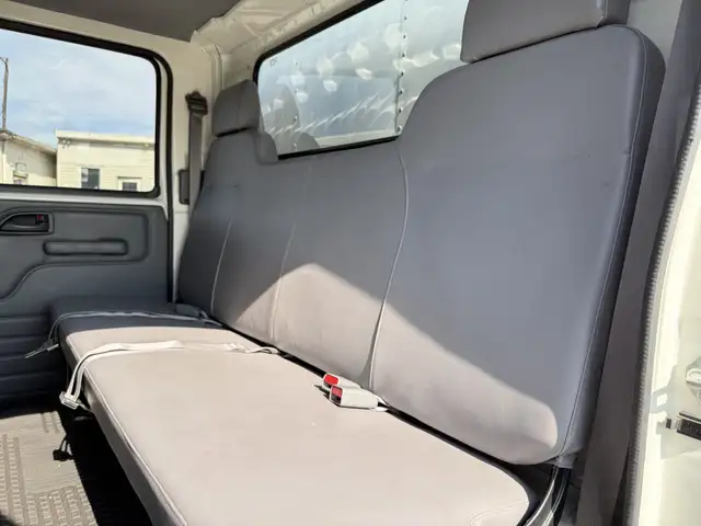 2022 Isuzu NRR CREW CAB | 16' BOX | LIFTGATE | DIESEL | 19500 GV in Cars & Trucks in Mississauga / Peel Region - Image 33