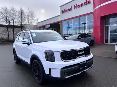 Crash Avoidance, Navigation System, Leather Interior, Telescopic Steering Wheel, Blind Spot Monitori...