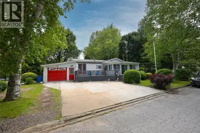 Welcome to 29338 Jane Street, Unit 72, just minutes outside the quiet community of Thamesville—where...