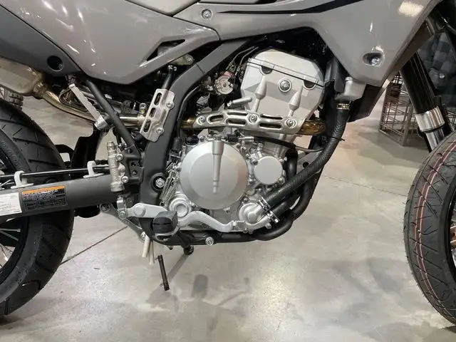 2025 Kawasaki KLX 300SM in Street, Cruisers & Choppers in Calgary - Image 4