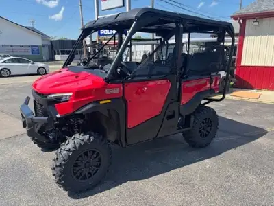 Welcome to Southland Honda. REDUCED by $3000.00 The 2026 Pioneer 1000-5P DLX is designed to balance...