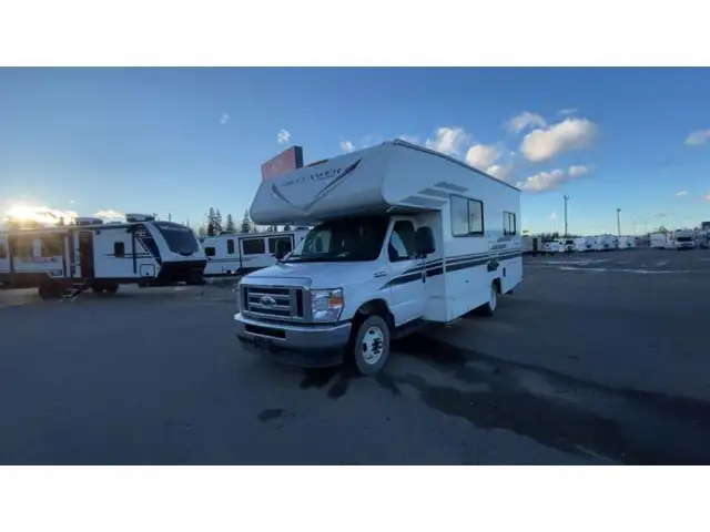 2023 Coachmen RV Freelander 22XG in RVs & Motorhomes in Dawson Creek - Image 6