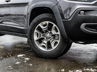 Panoramic Sunroof | Alpine Speakers w/ Subwoofer | Heated Leather Bucket Seats | Remote Start | Crui... (image 5)