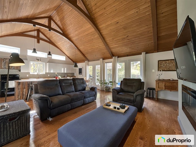 $849,000 - Bungalow for sale in Ste-Anne-Des-Lacs — photo 1