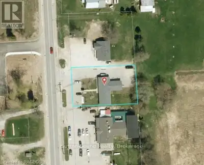 Excellent highway exposure on the south edge of Wiarton with fantastic traffic exposure. Large lit 8...