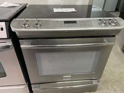 Cuisinière Stainless hybride Frigidaire, View more