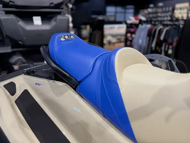 2025 Sea-Doo Wake 170 in Personal Watercraft in Norfolk County - Image 12