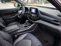 Sport Suspension, Sunroof, Power Liftgate, Blind Spot Detection, Synthetic Leather Seats! Compare at... (image 9)