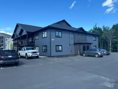 180 Lian #102 2br 1bathroom Available August 1st