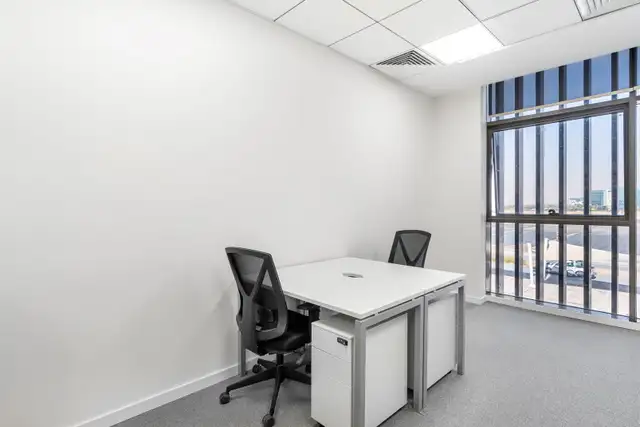 Office space for rent for 3 persons in Spaces North York Toronto in Commercial & Office Space for Rent in City of Toronto - Image 4