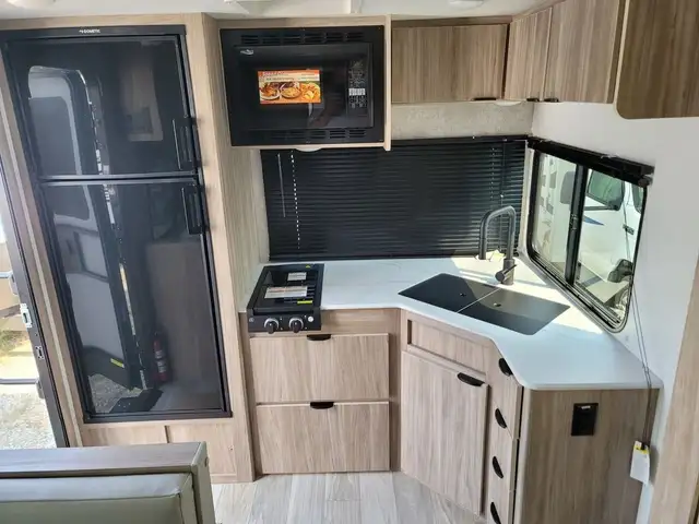 2025 Winnebago M-Series 2326RK in Travel Trailers & Campers in Penticton - Image 7