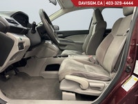 The 2013 Honda CR-V LX 4WD delivers a smart combination of everyday practicality, confident all-weat... (image 9)