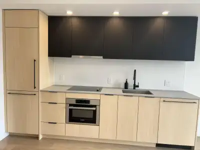 Please Email to book the showing, thanks. 1. Address: 13738 Central Ave 2. Area: Surrey 3. Style: Ap...