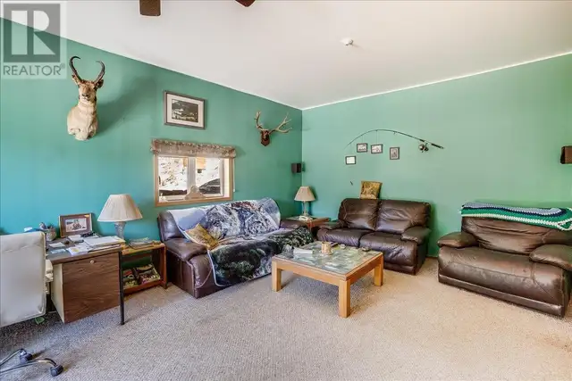 7465 Broadwater Road Castlegar, British Columbia in Houses for Sale in Nelson - Image 21