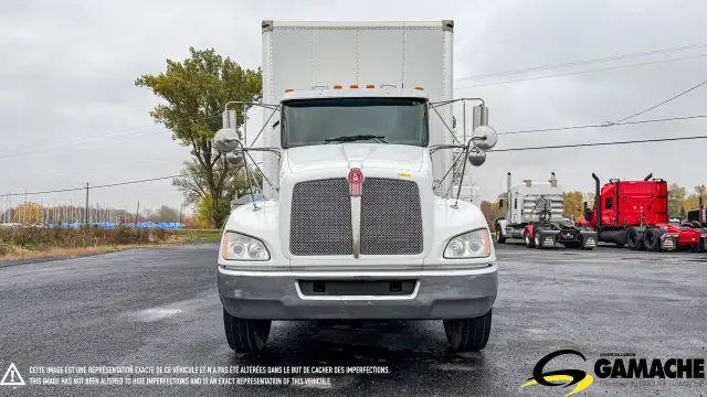2018 KENWORTH T370 TRUCK DRY BOX VAN WITH TAILGATE in Heavy Trucks in Edmonton - Image 4