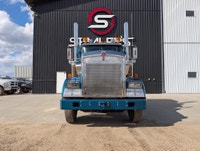 WOW!!! 2002 Kenworth W900B Heavy Spec Tandem with Signature 600! Huge work orders completed in our f... (image 1)