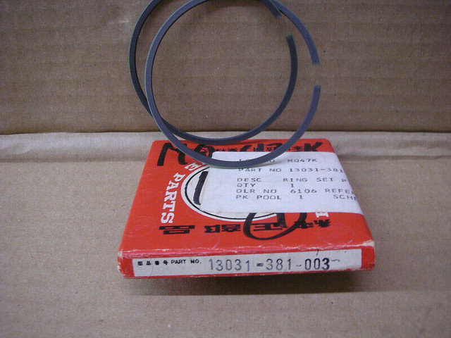 NOS OEM Honda CR250 Piston Rings 13031-381-003 2nd over in Other in Stratford