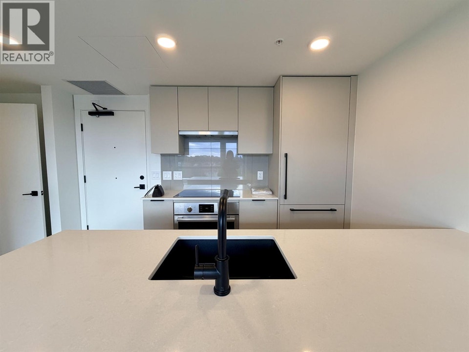 502 8120 OAK STREET Vancouver, British Columbia 5