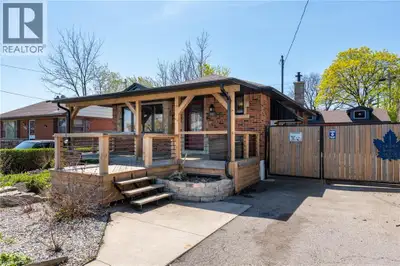Welcome to a home that truly delivers on lifestyle and versatility in one of Hamilton East Mountain’...