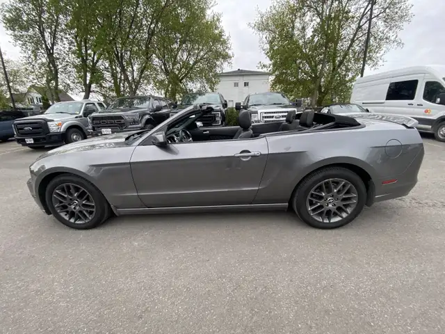 2014 Ford Mustang V6 Premium in Cars & Trucks in Cornwall - Image 7