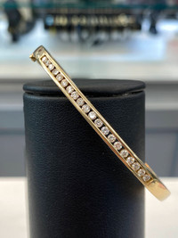 STUNNING  14K Gold & Diamond Bangle - 0.85TCW